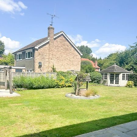 Вілла Luxe 5 Bed House In Guildford. Morden Amenities Normandy Екстер'єр фото