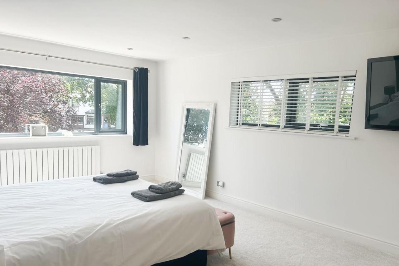 Вілла Luxe 5 Bed House In Guildford. Morden Amenities Normandy Екстер'єр фото