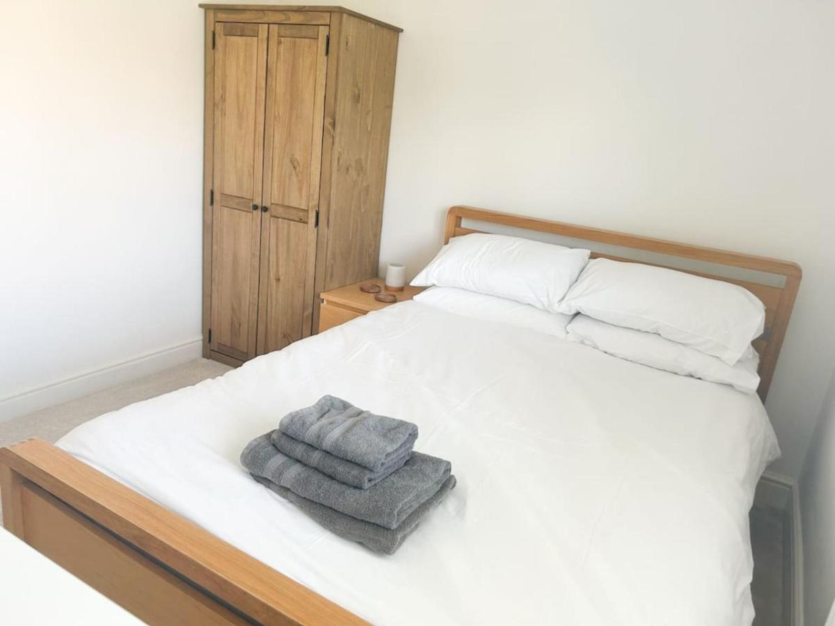 Вілла Luxe 5 Bed House In Guildford. Morden Amenities Normandy Екстер'єр фото