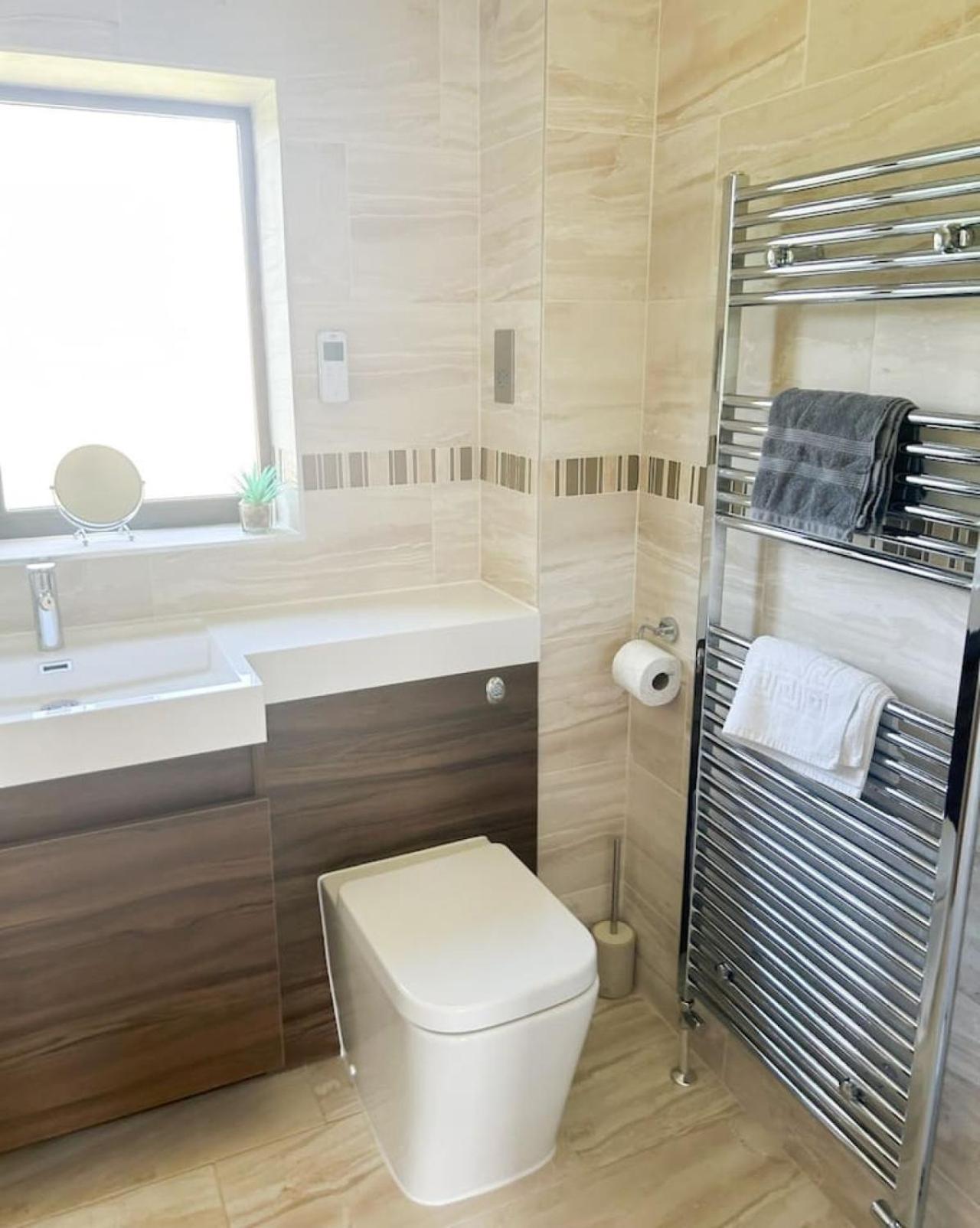 Вілла Luxe 5 Bed House In Guildford. Morden Amenities Normandy Екстер'єр фото