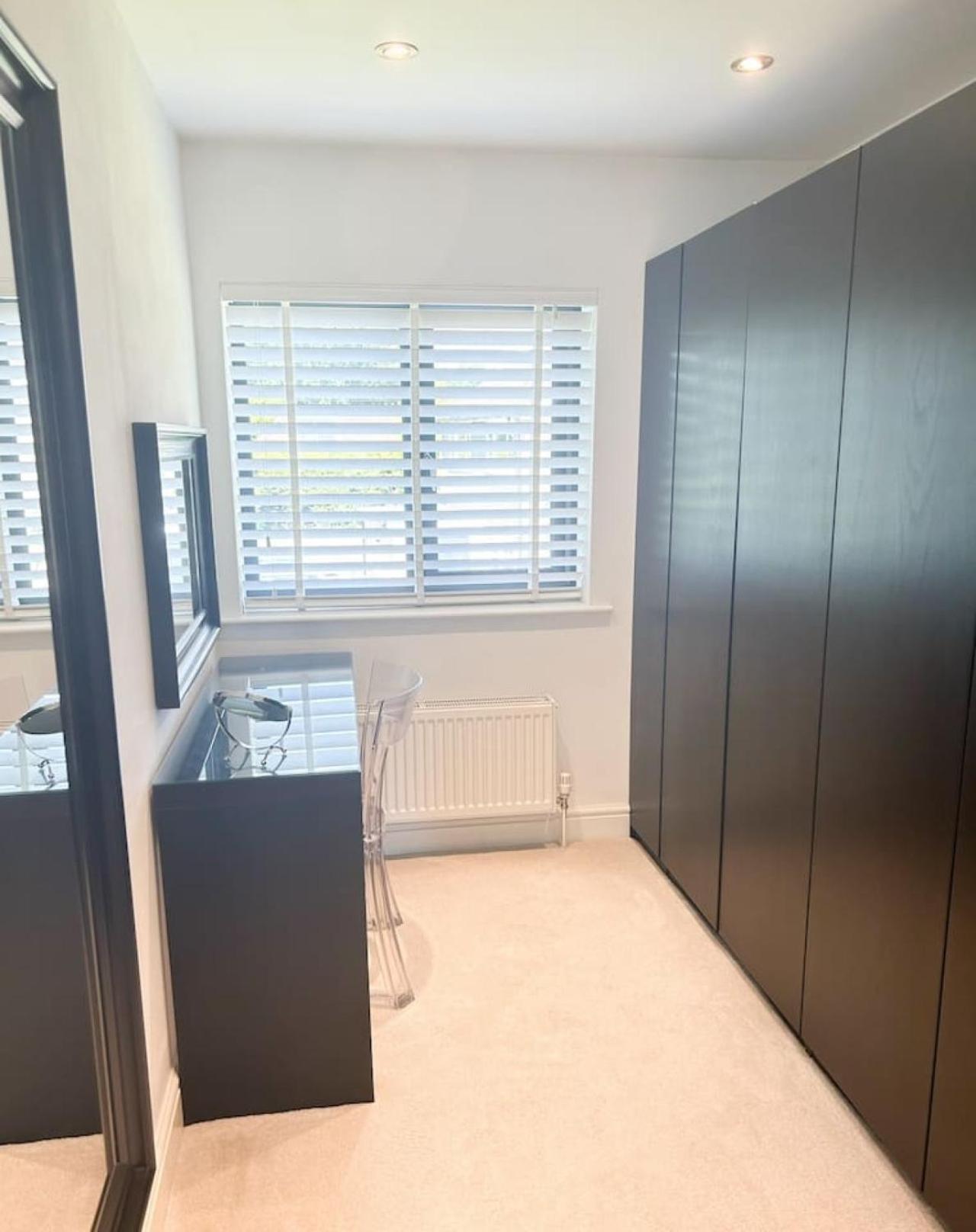 Вілла Luxe 5 Bed House In Guildford. Morden Amenities Normandy Екстер'єр фото